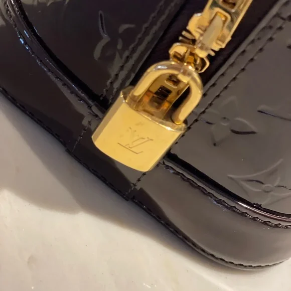 Authentic Louis Vuitton - Alma PM Bag, excellent condition, like brand new! - Picture 6 of 9
